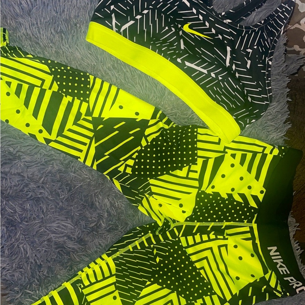 Woman’s Nike Pro Active wear set size M